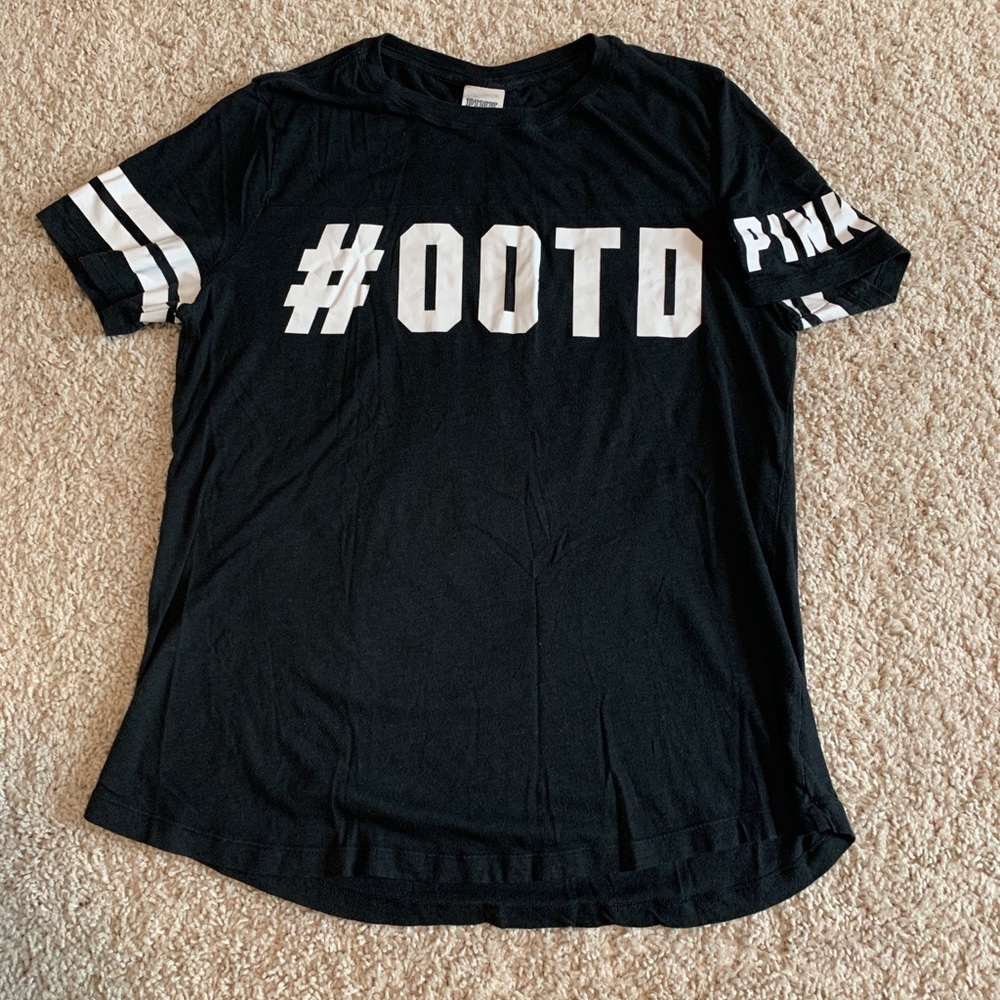 Victoria Secret’s PINK #OOTD Top